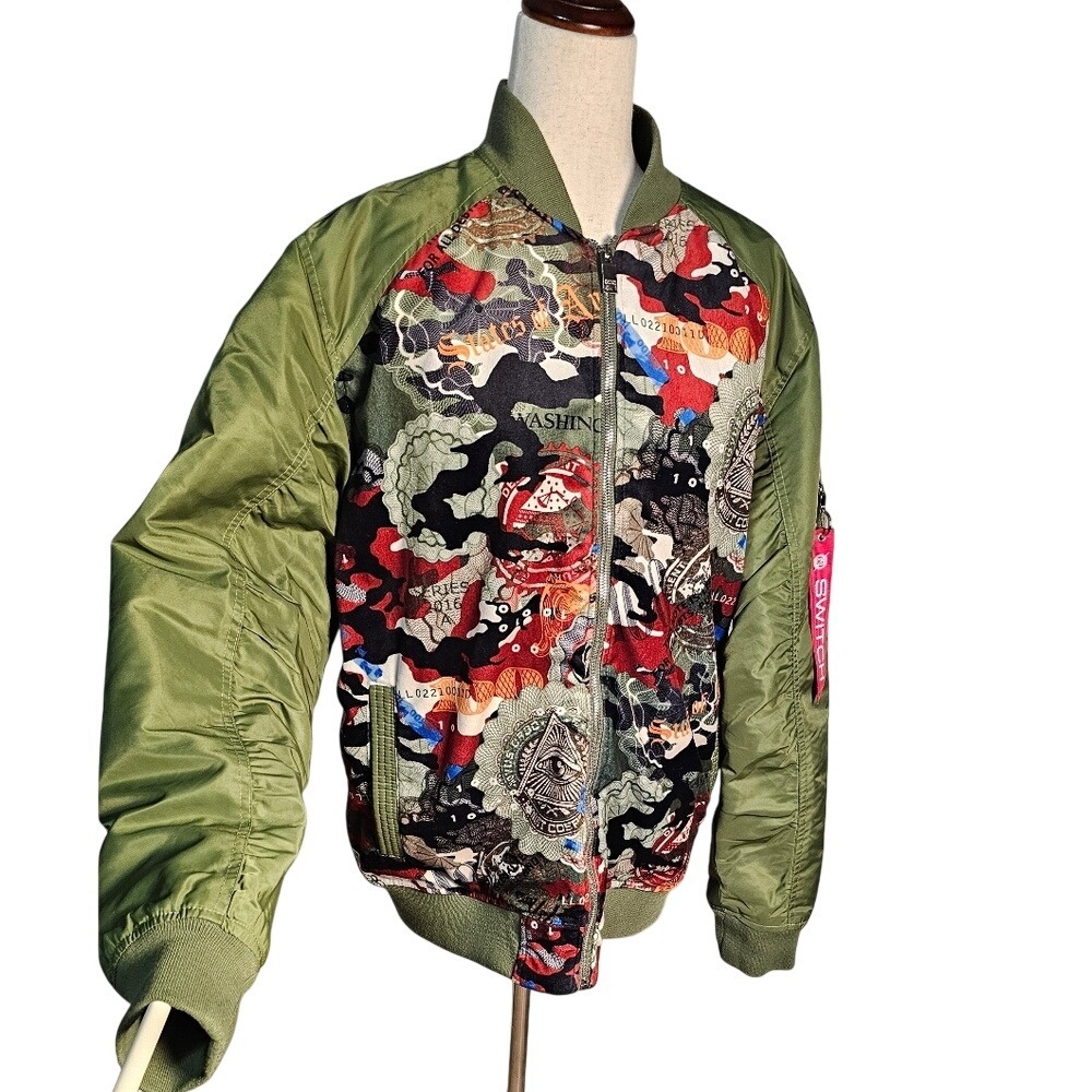 Switch Streetwear Velvety and Silky Bomber Jacket XL Graphics and Zip Arm Pock